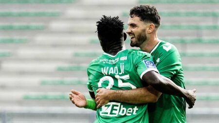 Les joueurs de l'ASSE lors d'un match de Ligue 2.
