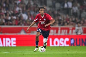 Mercato : le PSG ne lâche pas Leny Yoro !