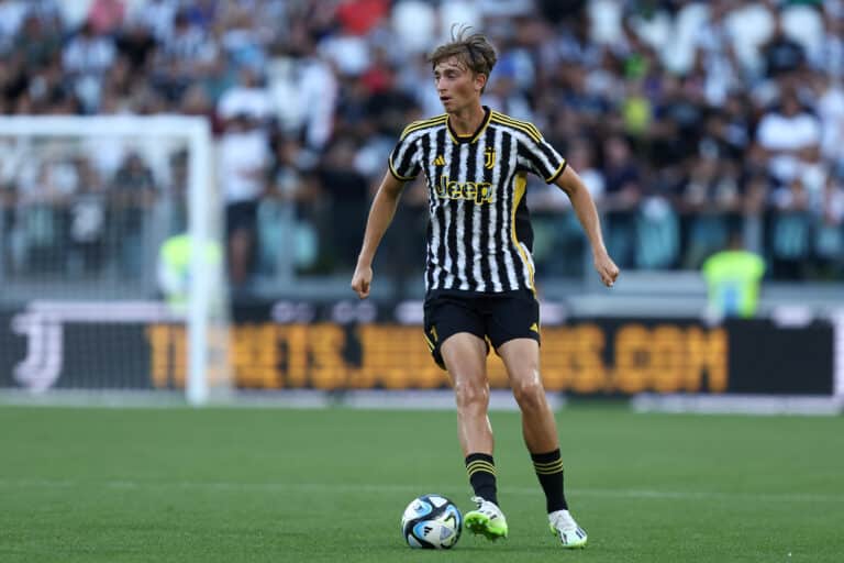 Mercato : Dean Huijsen sur les tablettes du PSG ! Dean Huijsen plaît au PSG.