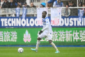 Mercato Auxerre : Elisha Owusu prolonge jusqu'en 2027 !