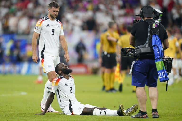 Euro 2024 : L’Allemagne sans Antonio Rüdiger pour les 8es de finale ? Antonio Rüdiger est incertain pour le 8e de finale de l'Allemagne à l'Euro 2024.