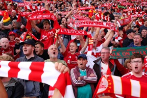 De la passion au profit : comment les fans de football monétisent leur hobby