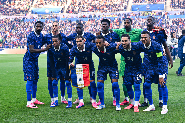 Équipe de France : les Bleus chutent au classement FIFA Équipe de France