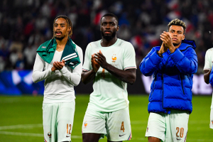 Barcola menace Doué pour une place de titulaire avec les Bleus