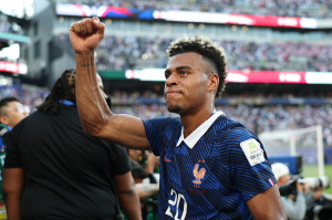 Doué titulaire à la place de Barcola face au Maroc